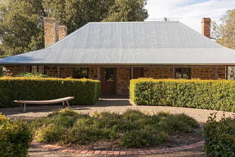 Jacob's Estate Cottage - Your Accommodation 1