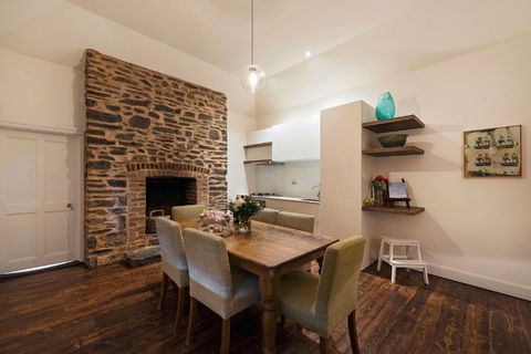 Jacob's Estate Cottage - Your Accommodation 2