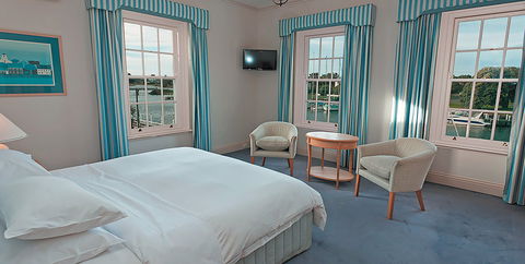 Oscars Waterfront Boutique Hotel - Your Accommodation 1