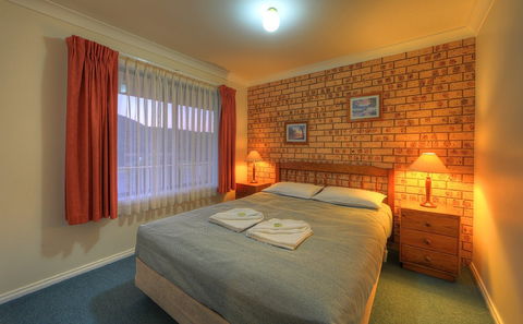 Talbingo Tourist Caravan Park - Your Accommodation 0