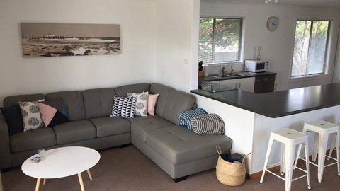 Catching Waves - Your Accommodation 1