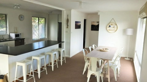 Catching Waves - Your Accommodation 2