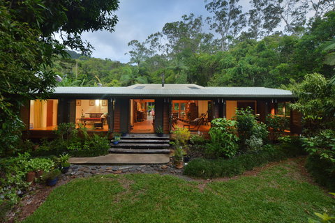 Cow Bay Homestay Bed And Breakfast - Your Accommodation 0