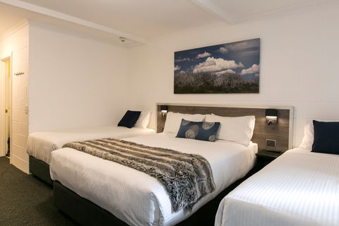 Falls Creek Hotel - Your Accommodation 1
