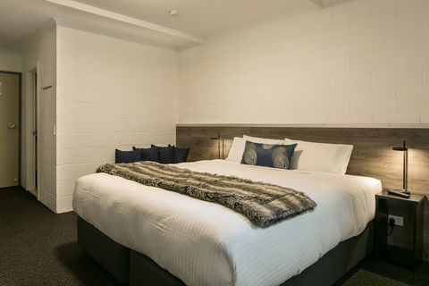 Falls Creek Hotel - Your Accommodation 2