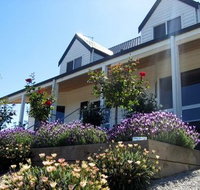 Canadian Lodge - Your Accommodation