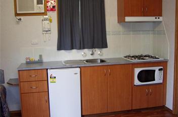 Big 4 Castlemaine Gardens Holiday Park - Your Accommodation 2