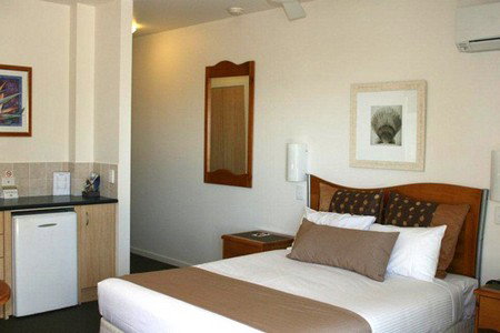 Yamba Beach Motel - Your Accommodation 0