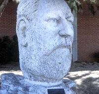 Sir John Forrest Monument - Your Accommodation