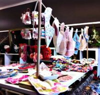 Under The Oak Handmade Gallery and Gifts - Your Accommodation