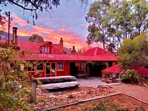 Bluey Blundstones Heritage Accommodation - Your Accommodation 1