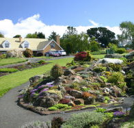 Kaydale Lodge Gardens - Your Accommodation