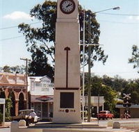 Goomeri War Memorial Clock - Your Accommodation