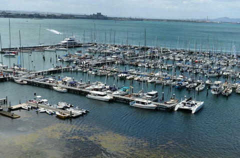 Royal Geelong Yacht Club - Your Accommodation 4