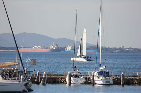 Royal Geelong Yacht Club - Your Accommodation 9