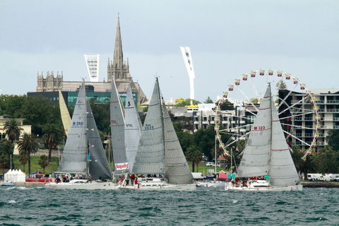 Royal Geelong Yacht Club - Your Accommodation 11