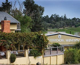 Kellybrook Winery, Kelly Brothers Cider & Riders Brew Co. - Your Accommodation 2
