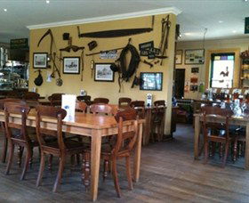 The Beekeepers Inn - Your Accommodation 0