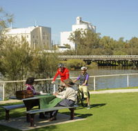 Avon River - Your Accommodation