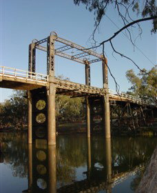 The Historic Barwon Bridge - Your Accommodation 0