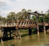 Swan Hill - Murray River Road Bridge - Your Accommodation
