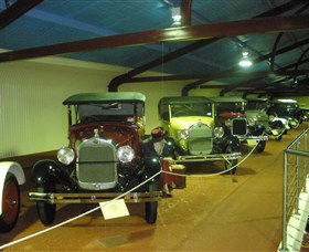McFeeters Motor Museum And Visitor Information Centre - Your Accommodation 3