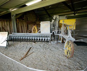 Headlie Taylor Header And Blacksmiths Shop - Your Accommodation 1