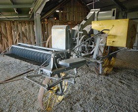 Headlie Taylor Header And Blacksmiths Shop - Your Accommodation 3