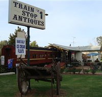 Train Stop Antiques - Your Accommodation