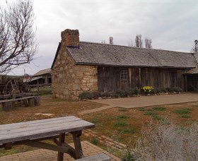 The Early Settlers Hut - Your Accommodation 1