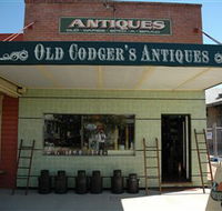 Old Codgers Antiques - Your Accommodation
