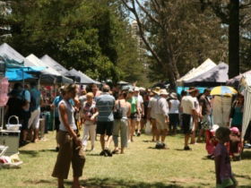 Burleigh Art And Craft Markets - Your Accommodation 1