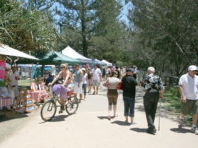 Burleigh Art And Craft Markets - Your Accommodation 2