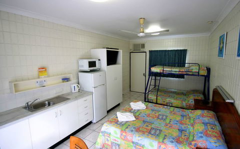 Tropical Palms Inn - Your Accommodation 2