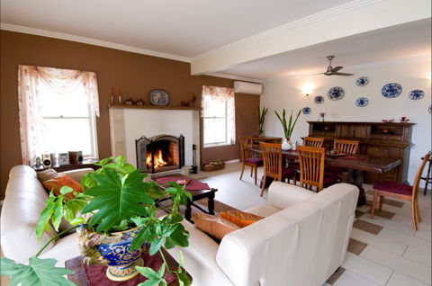 Villa Cavour Bed And Breakfast - Your Accommodation 3