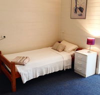 Estreet Guesthouse - Your Accommodation