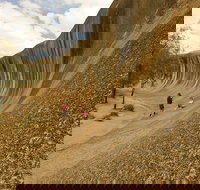 Historical York Town Wave Rock Hippo Yawn Light Snacks Included - Your Accommodation