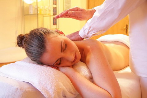 MASSAGE (RELAXATION, DEEP TISSUE, WHOLE BODY,SPORTS ETC.) - Your Accommodation 0