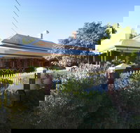 Hoover House - Your Accommodation