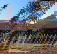 McFeeters Motor Museum and Visitor Information Centre - Your Accommodation
