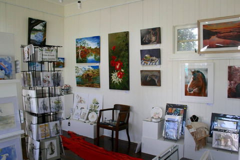 Old SchoolHouse Gallery - Your Accommodation 2