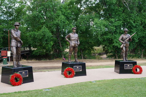 VC Memorial Park - Honouring Our Heroes - Your Accommodation 0
