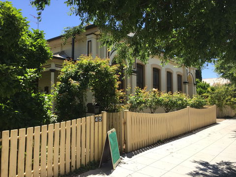 Flora Bank - Historic Home And Gardens - Your Accommodation 1