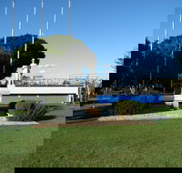 Oxley War Memorial - Your Accommodation