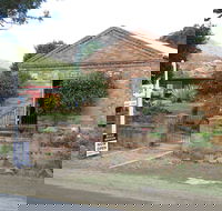 Bligh Museum of Pacific Exploration - Your Accommodation