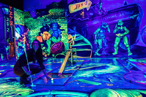 Glowing Rooms 3D Mini Golf - Your Accommodation 1