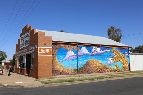 Pave The Way To Gular Street Art - Your Accommodation 1