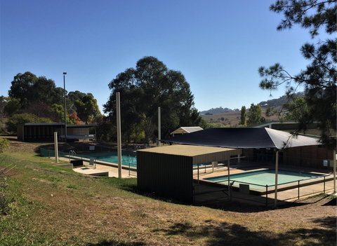 Gunning Pool - Your Accommodation 0