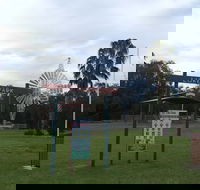Luke Park and Jerilderie Lake - Your Accommodation