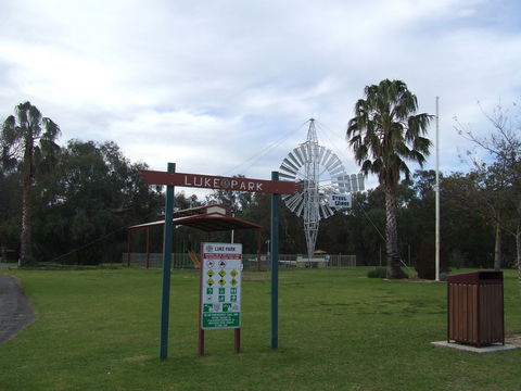Luke Park And Jerilderie Lake - Your Accommodation 0